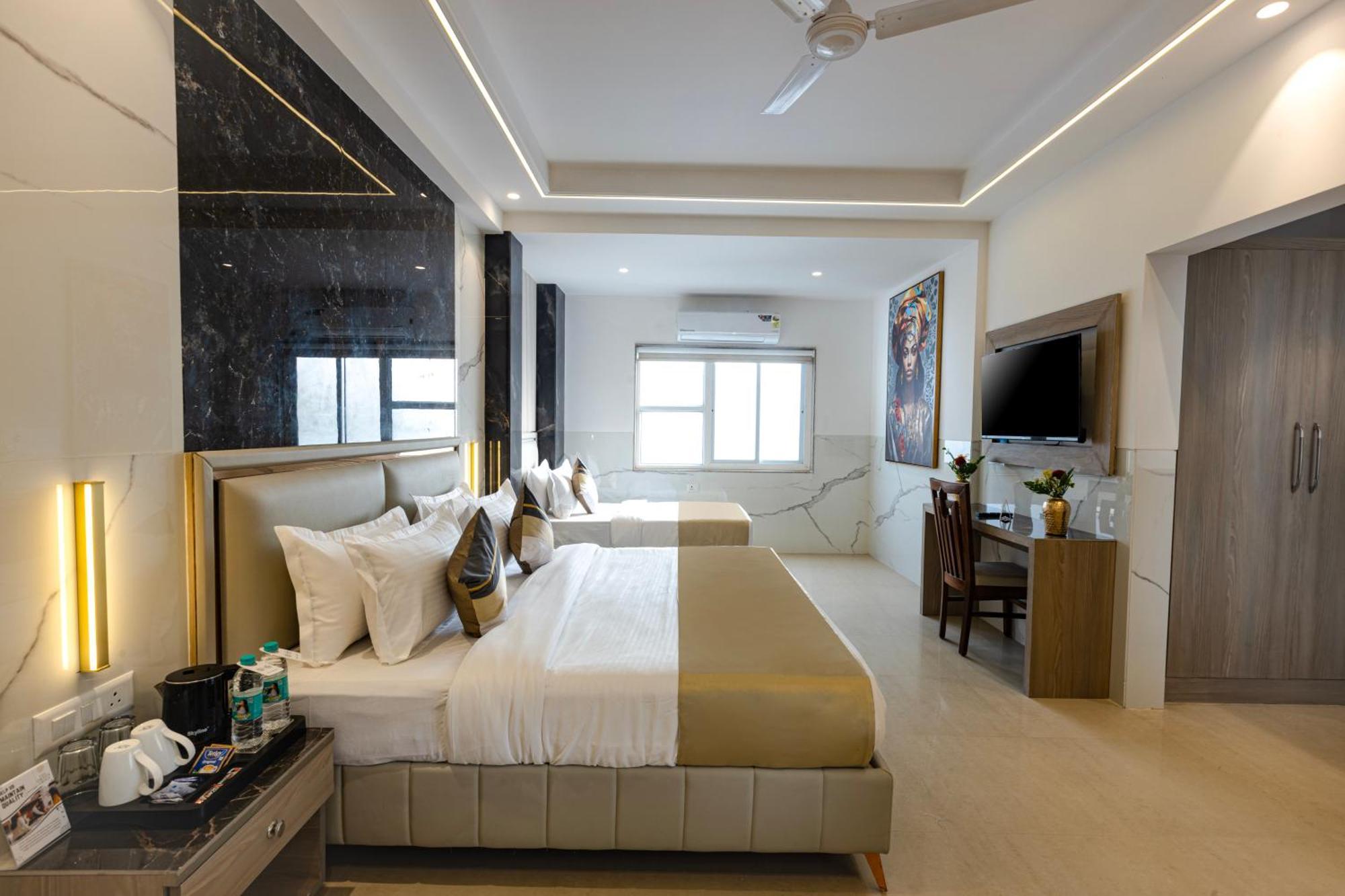The Orion Hotel Era - Delhi Airport Neu-Delhi Exterior foto